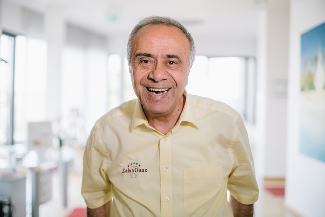 Dr. Farhad Raschidi